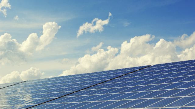 photovoltaic-2138992_1280-108.jpg