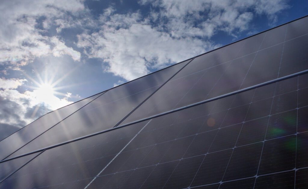 solar-energy-7882650_1280-75.jpg