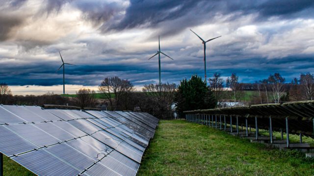 solar-panel-4716640_1280-84.jpg