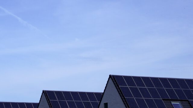 solar-panels-7213967_1280-91.jpg